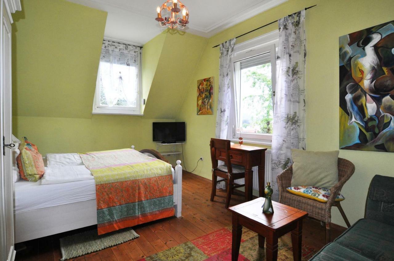 Lamba Gastezimmer